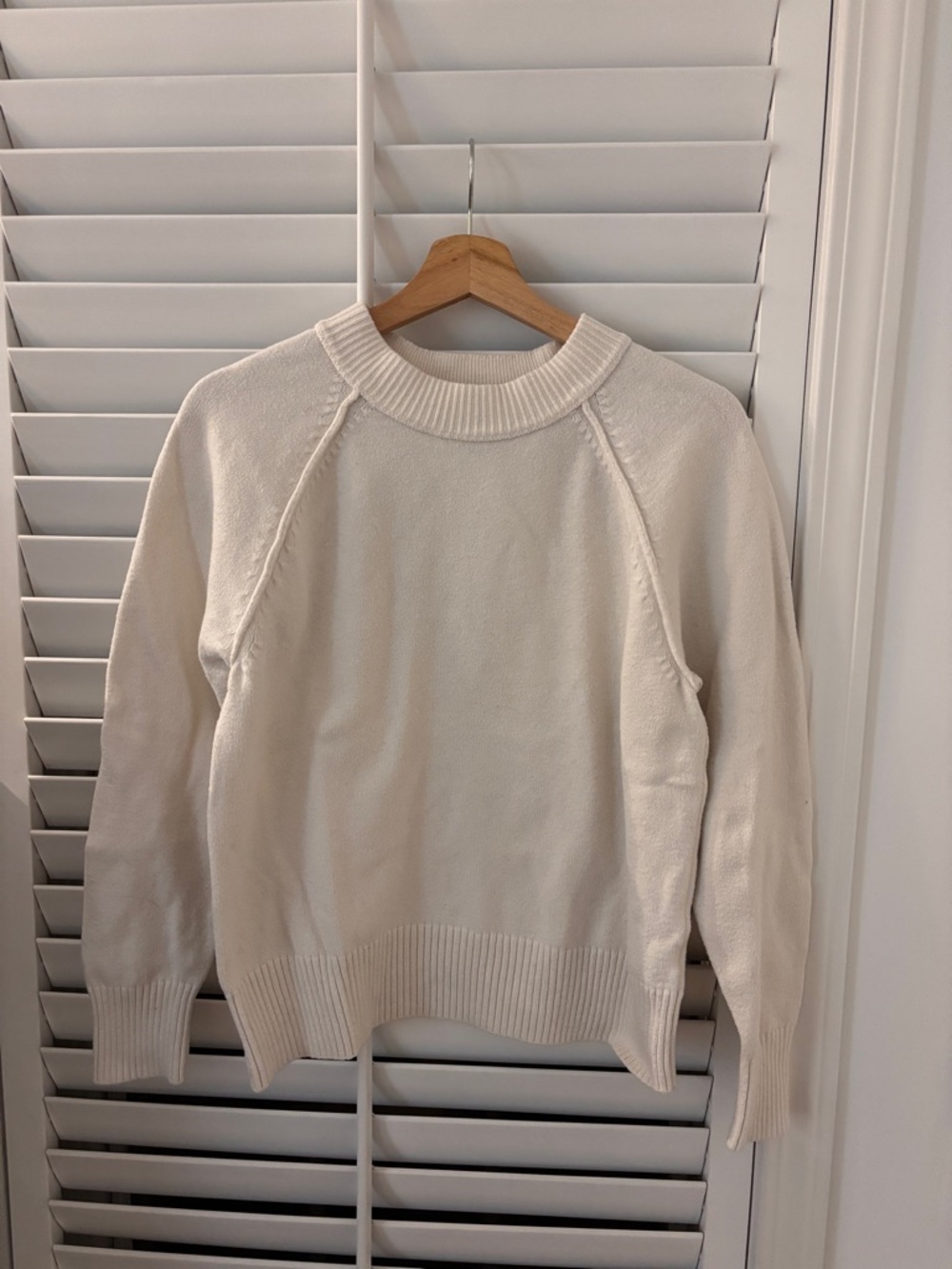 Banana Republic Cream Crewneck Sweater